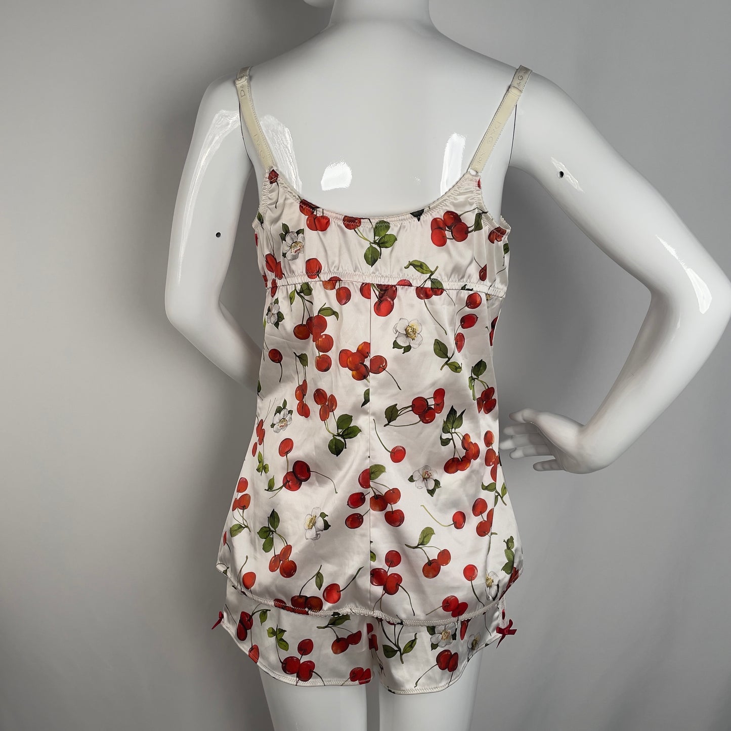 D&G cherry milkmaid two piece (4IT/XL)