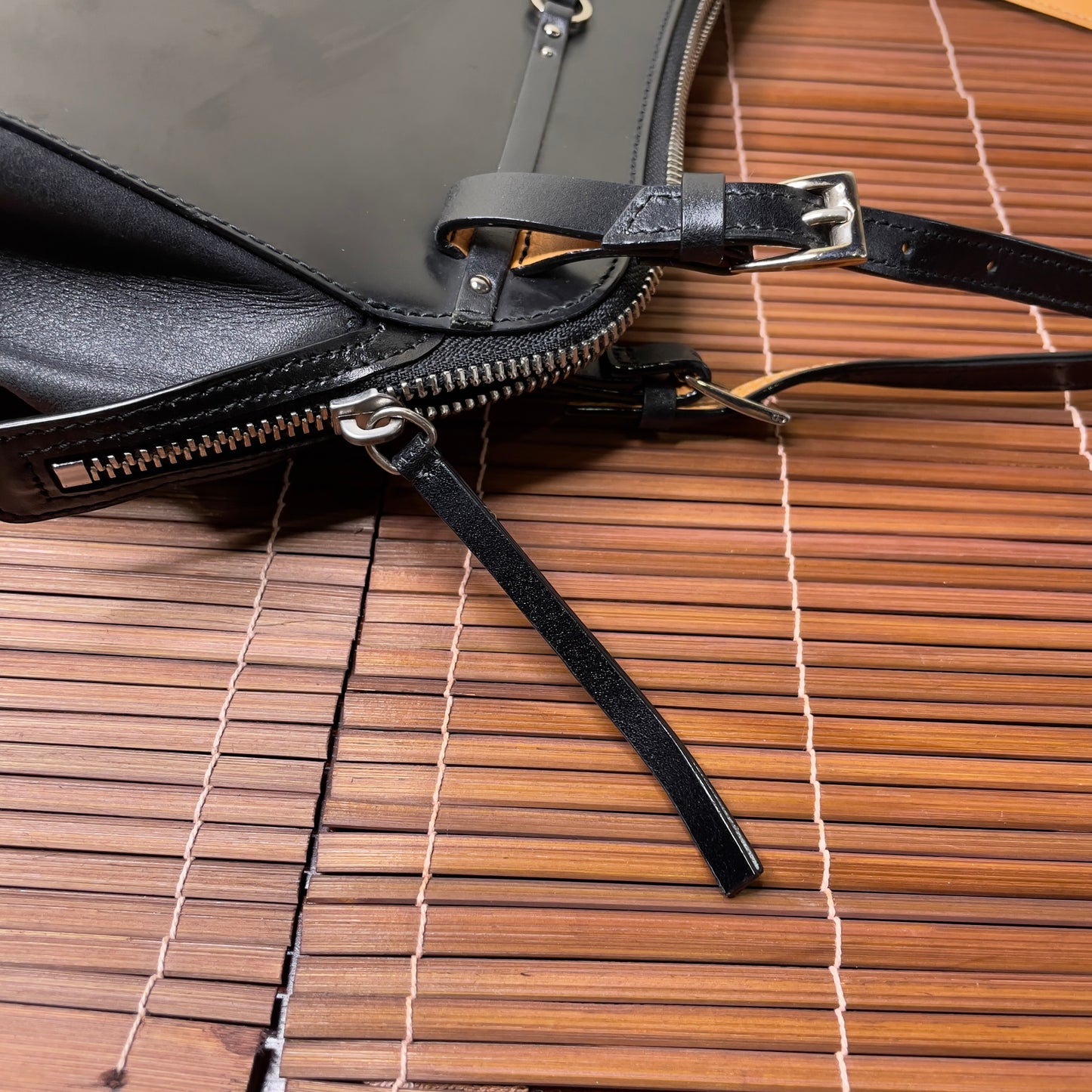 DIOR FW RTW 2003 Bondage shoulder bag
