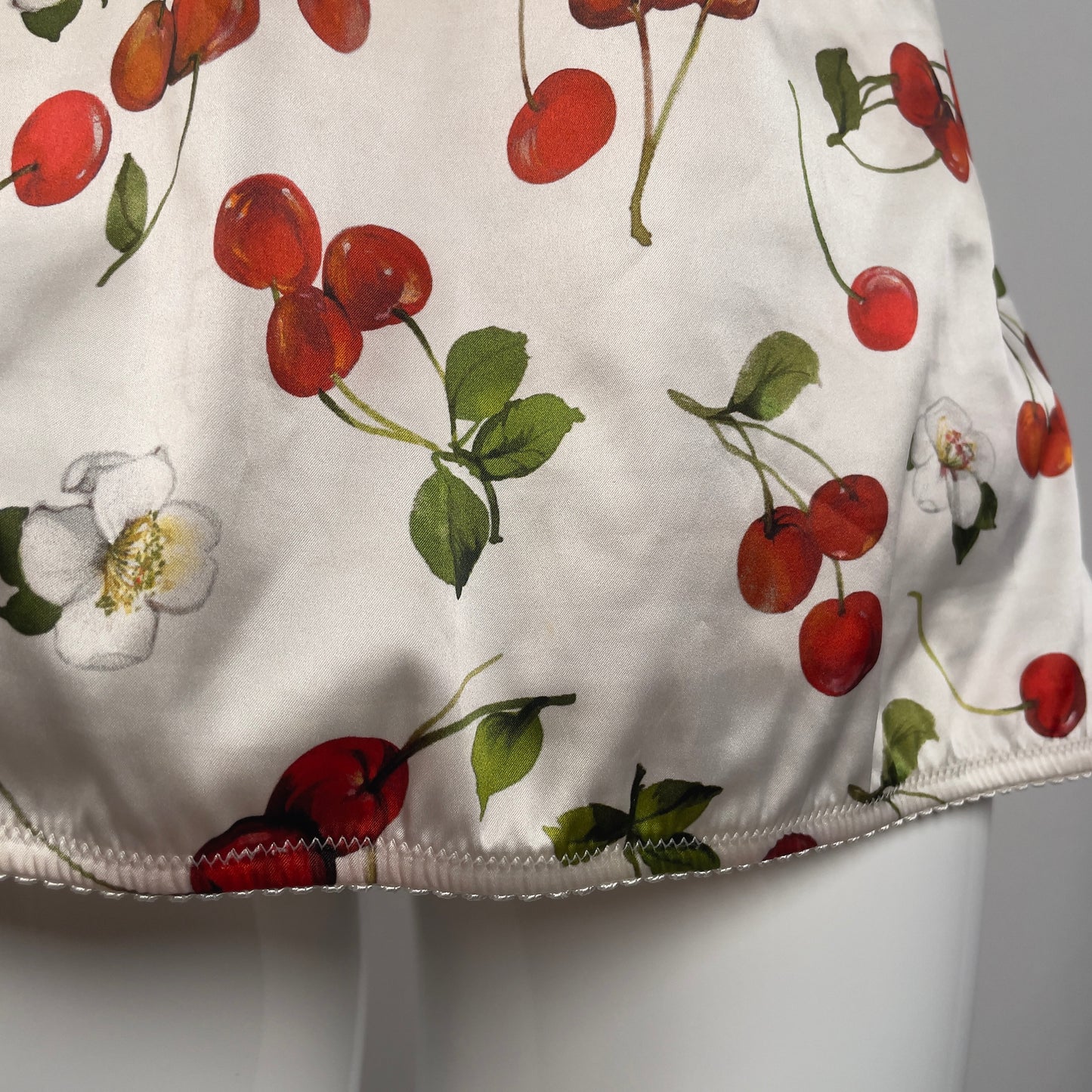 D&G cherry milkmaid two piece (4IT/XL)