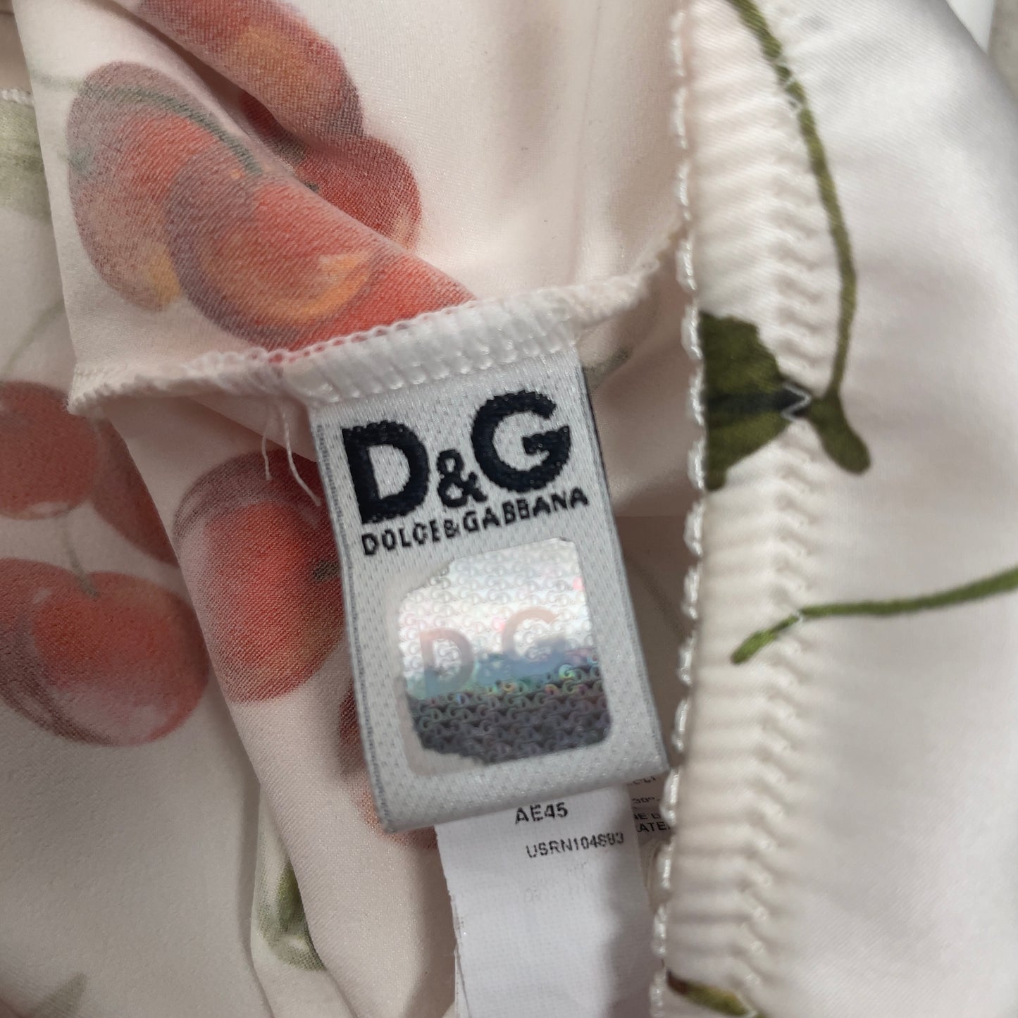 D&G cherry milkmaid two piece (4IT/XL)