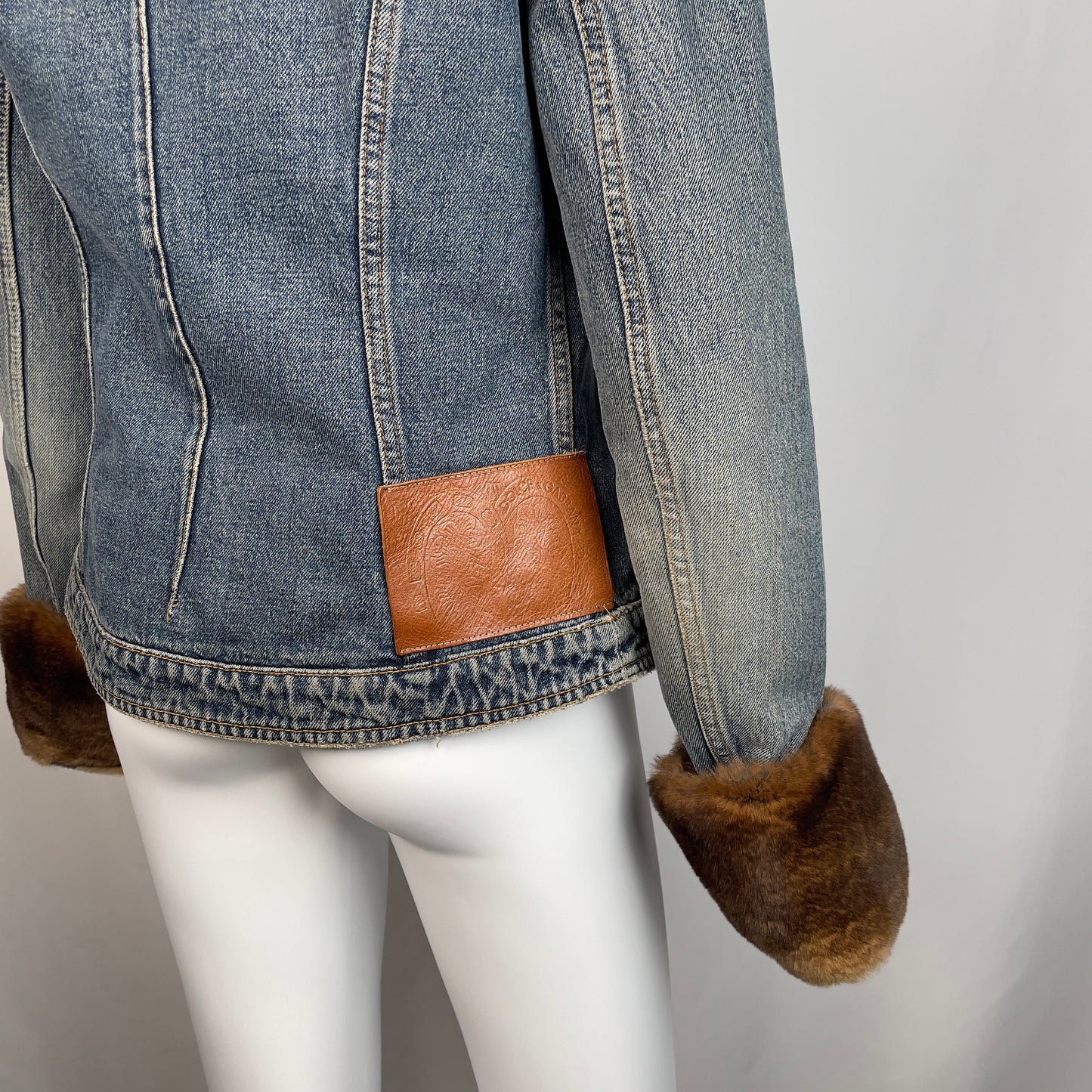 Dolce Gabbana 90's denim jacket with fur (S)