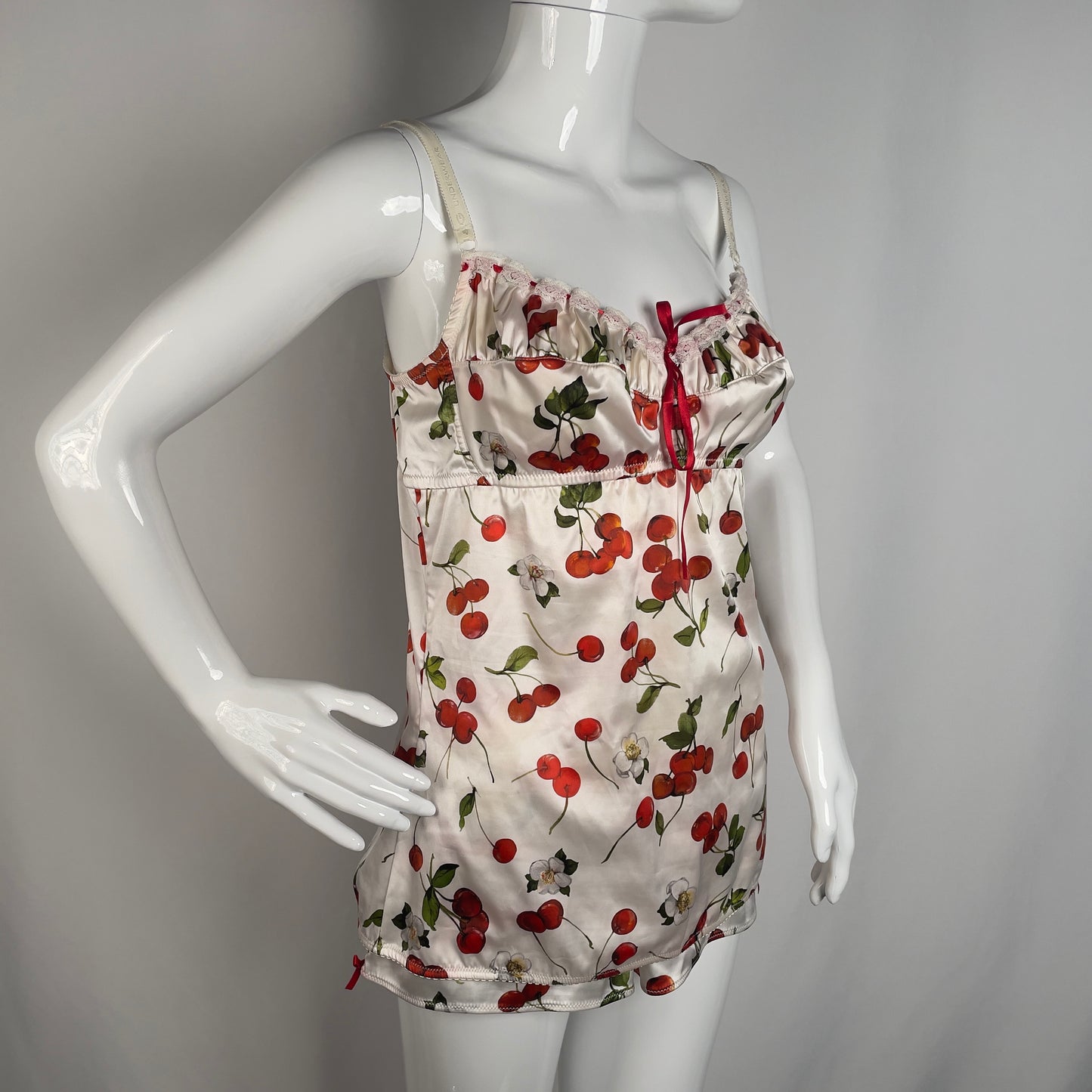 D&G cherry milkmaid two piece (4IT/XL)