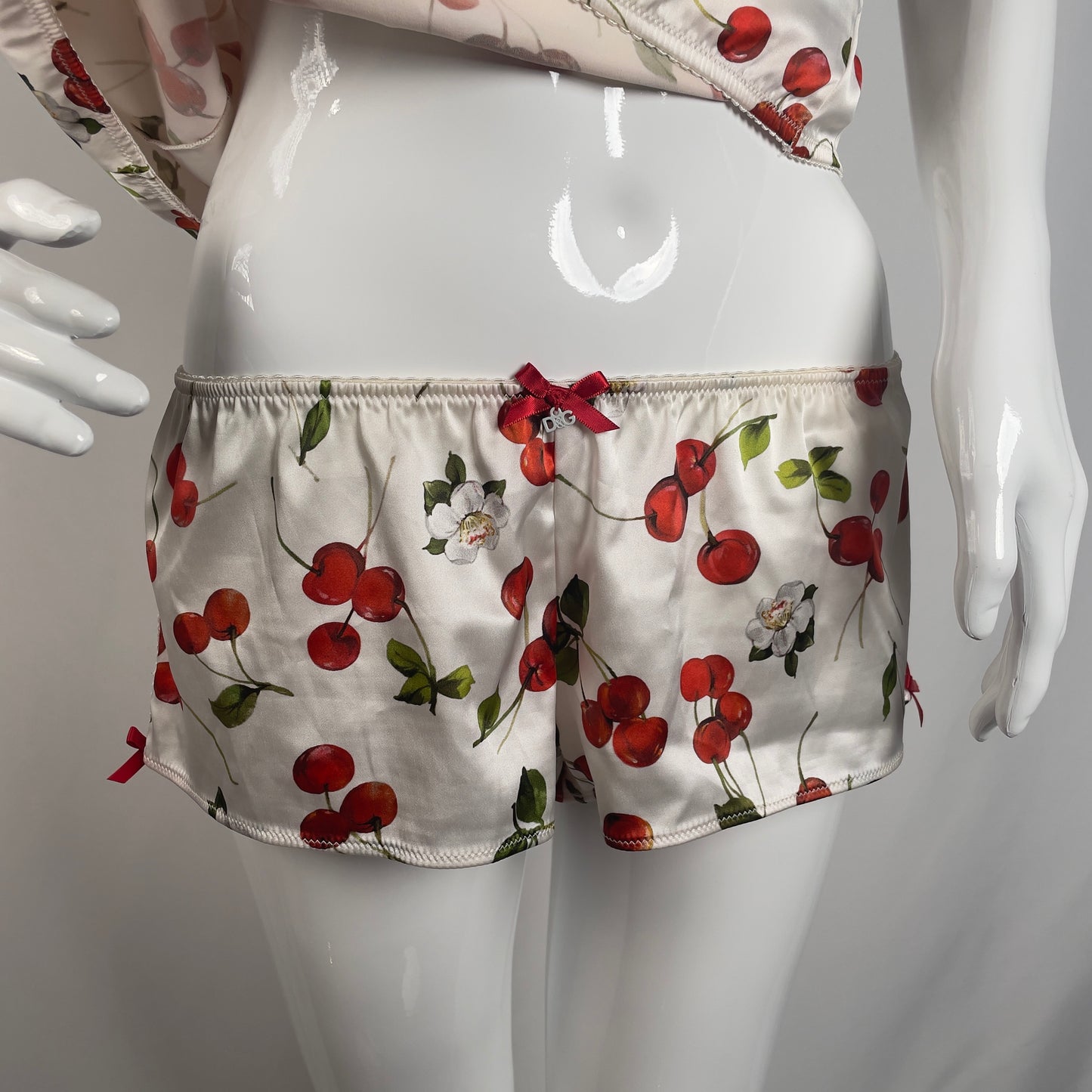 D&G cherry milkmaid two piece (4IT/XL)